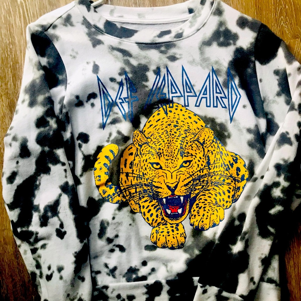 DEF LEOPARD SWEATSHIRT
